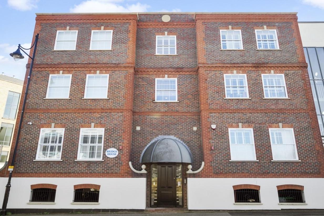 Flat 1 Bridge House Διαμέρισμα Staines-upon-Thames Εξωτερικό φωτογραφία